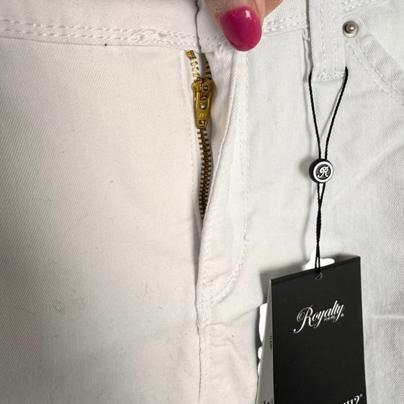 NWT Royalty for Me WWB mid rise boot cut white jeans size 10 - Picture 7 of 8